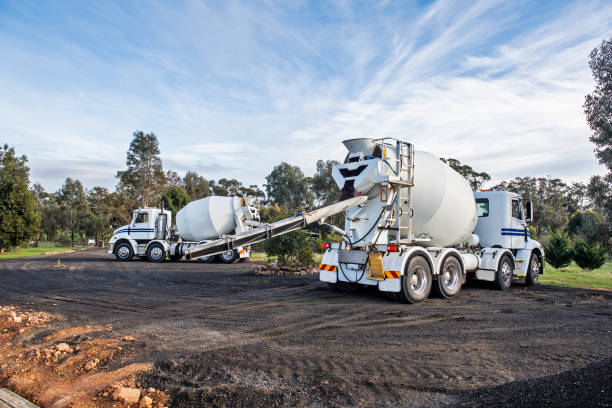 Best Concrete Walkway Installation  in Auburn, WA